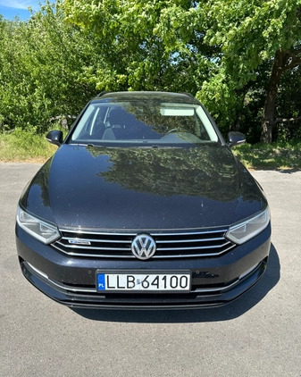Volkswagen Passat cena 64900 przebieg: 239000, rok produkcji 2017 z Kock małe 56